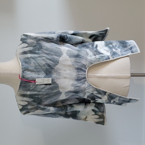 Joanne Beck 3/4 sleeve womens top size S blue & off white new with tags - Picture 3 of 8